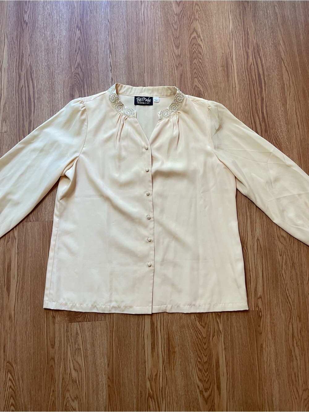 Bob Mackie Wearable Art Cream Beaded Collar Long Sleeve Blouse